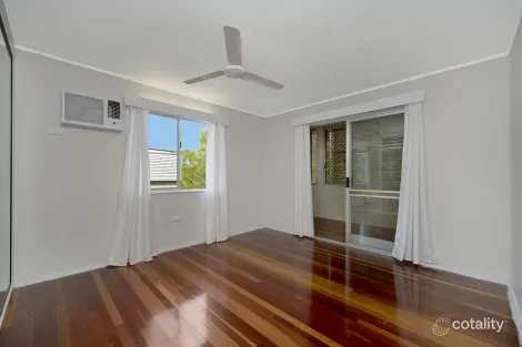 Property photo of 44 Burramugga Crescent Kirwan QLD 4817