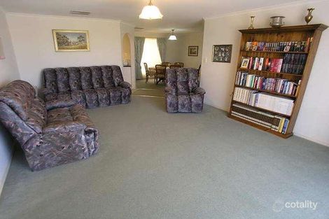 Property photo of 10 Vales Court McLaren Vale SA 5171