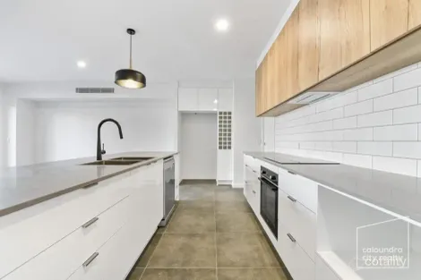 6 Bedarra Cct, Maroochydore, QLD 4558