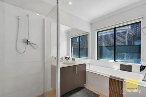 Property photo of 919 Leakes Road Tarneit VIC 3029