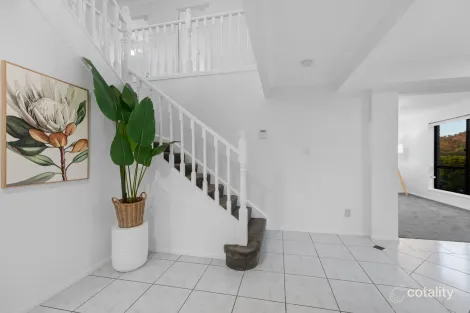 Property photo of 33 Silky Oak Crescent Carindale QLD 4152