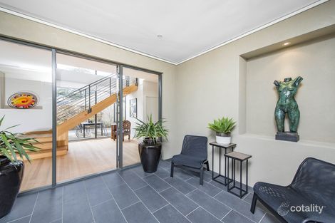 Property photo of 8 Hooker Street Yarralumla ACT 2600