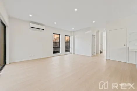 Property photo of 9 Shan Place Hampton Park VIC 3976