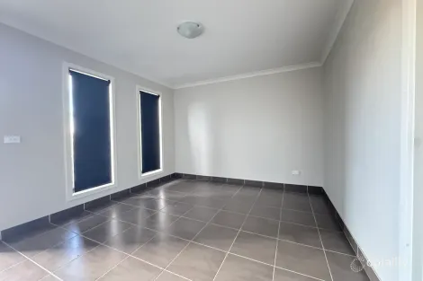 Property photo of 4 Swagman Walk Wollert VIC 3750