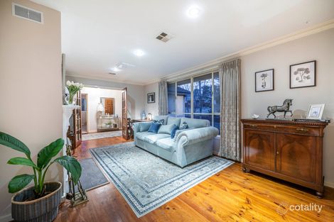Property photo of 28 Mawson Drive Mawson ACT 2607