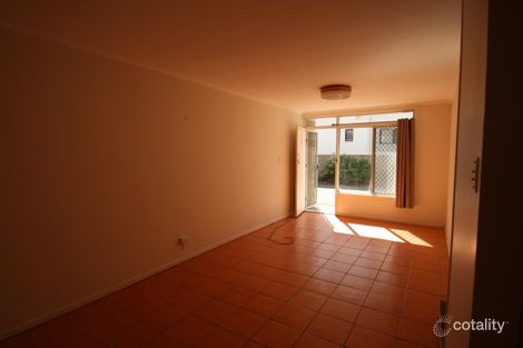 Property photo of 2/34 Labrador Street Labrador QLD 4215