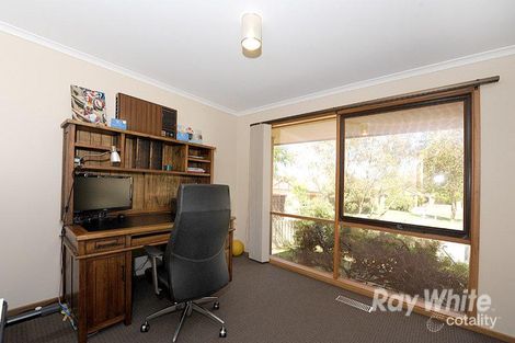 Property photo of 16 Hedgeley Drive Berwick VIC 3806
