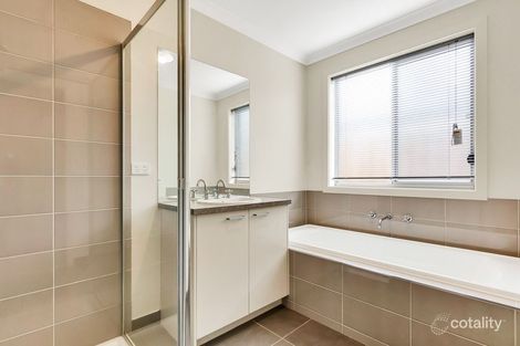 Property photo of 32 Borboleta Street Tarneit VIC 3029