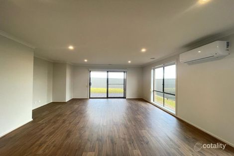 Property photo of 61 Moore Way Lucas VIC 3350
