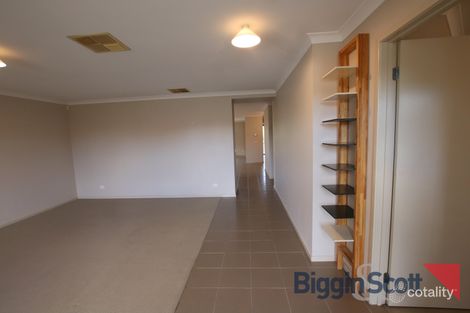 Property photo of 12 Dalmuir Boulevard Deer Park VIC 3023
