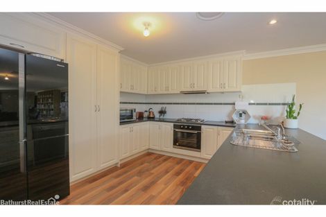 Property photo of 9 Ruby Place Kelso NSW 2795