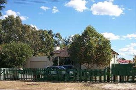 150 Treasure Rd, Queens Park, WA 6107