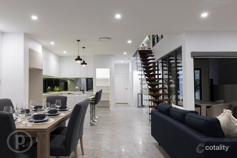 Property photo of 21 Clearview Terrace Seven Hills QLD 4170