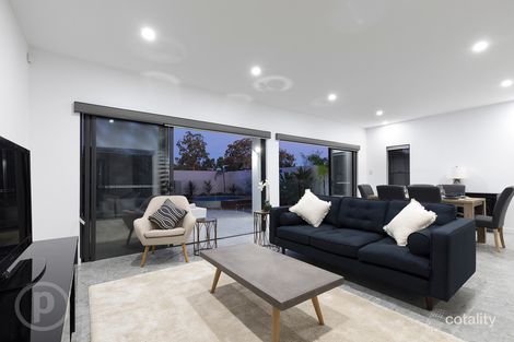 Property photo of 21 Clearview Terrace Seven Hills QLD 4170