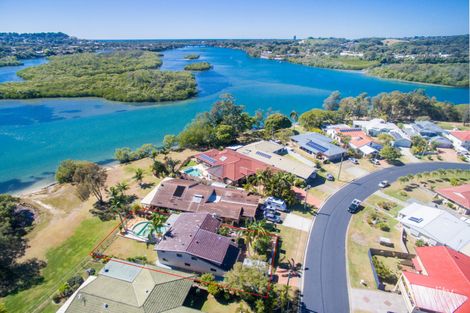 5 Sunset Bvd, Tweed Heads West, NSW 2485