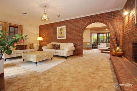 Property photo of 31-33 Ennismore Crescent Park Orchards VIC 3114