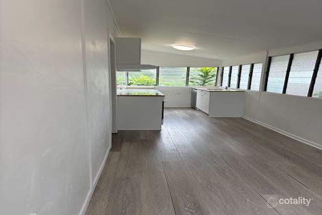 Property photo of 10 Third Avenue Bongaree QLD 4507