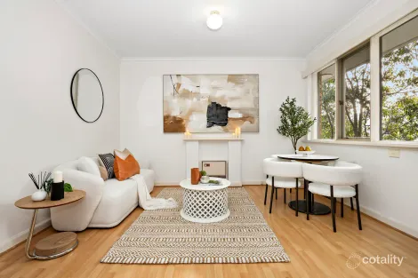 8/4 Poets Gr, Elwood, VIC 3184