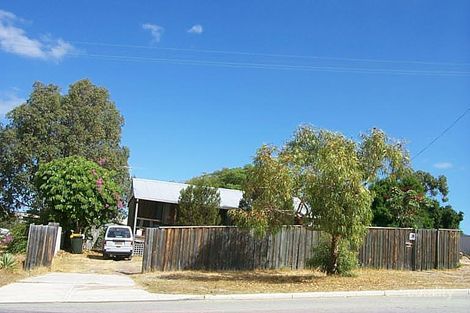 6 Featherstone Pl, Willagee, WA 6156