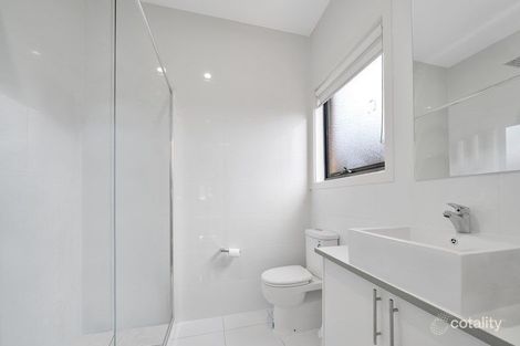 Property photo of 2/6 Greenleaf Circuit Tarneit VIC 3029