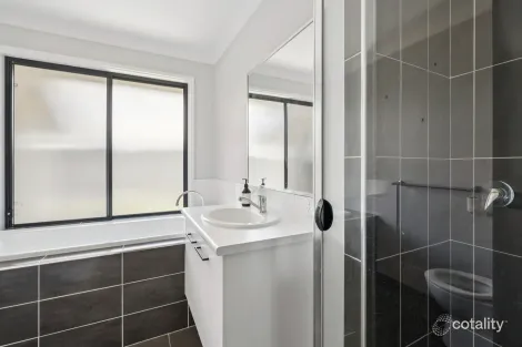 Property photo of 8 Rockpool Avenue Sandy Beach NSW 2456