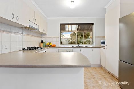 Property photo of 70 Oaklands Way Pakenham VIC 3810