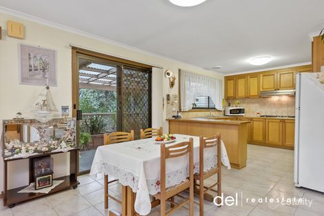 Property photo of 308 James Cook Drive Endeavour Hills VIC 3802