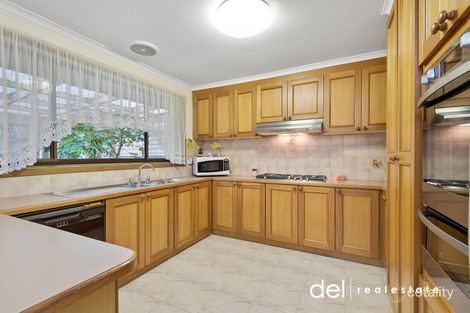Property photo of 308 James Cook Drive Endeavour Hills VIC 3802