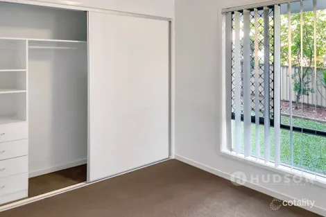 Property photo of 2 Olive Place McDowall QLD 4053