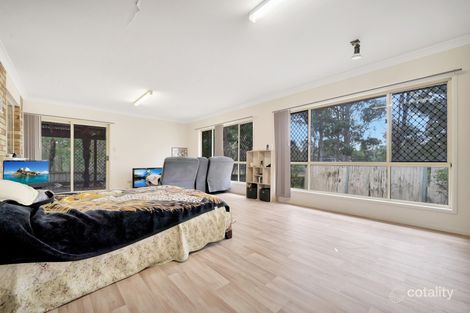 Property photo of 18 Rochelle Court Edens Landing QLD 4207