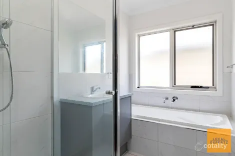 Property photo of 14 Boolite Street Eynesbury VIC 3338