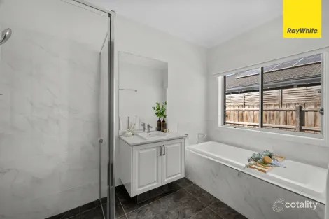 Property photo of 13 Boolite Street Eynesbury VIC 3338