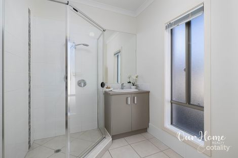Property photo of 3 Messenger Crescent Springfield Lakes QLD 4300