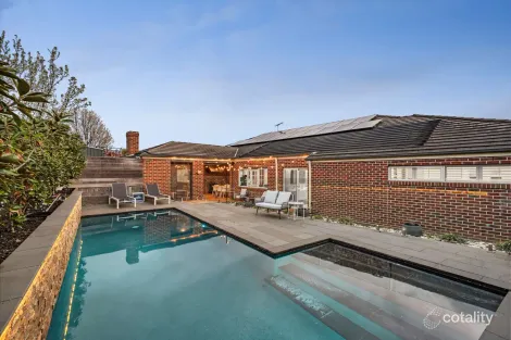 Property photo of 36 Janet Bowman Boulevard Beaconsfield VIC 3807