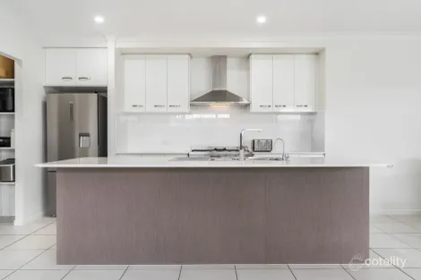 Property photo of 8 Mary Crescent Rosewood QLD 4340