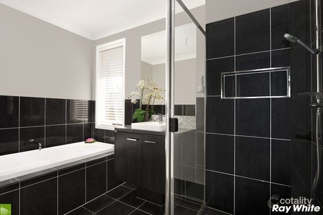 Property photo of 11 Elizabeth Circuit Flinders NSW 2529