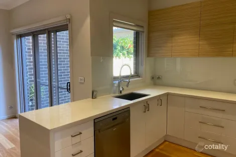 Property photo of 2/23 Hazel Grove Pascoe Vale VIC 3044