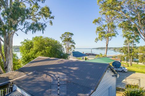 Property photo of 4 Fig Tree Lane Fennell Bay NSW 2283