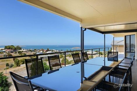 Property photo of 16 Theisenger Court Encounter Bay SA 5211
