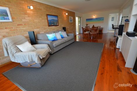 Property photo of 8 Laurina Close Old Bar NSW 2430
