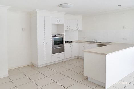Property photo of 11 Satinash Way Flinders View QLD 4305