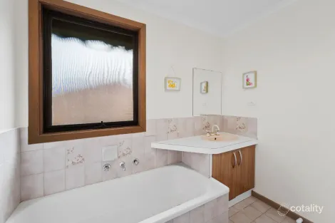 Property photo of 3/37 Torbay Street Macleod VIC 3085