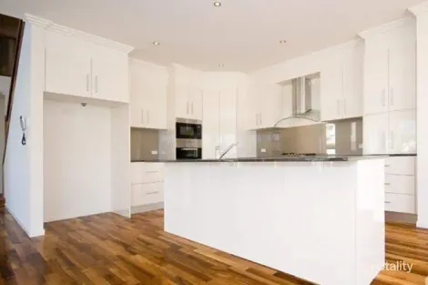 5021b Riverwood Gr, Benowa, QLD 4217