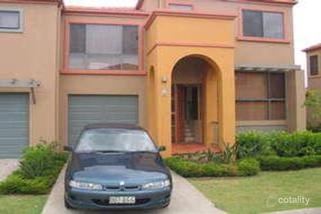 24/20 Fairway Dr, Clear Island Waters, QLD 4226