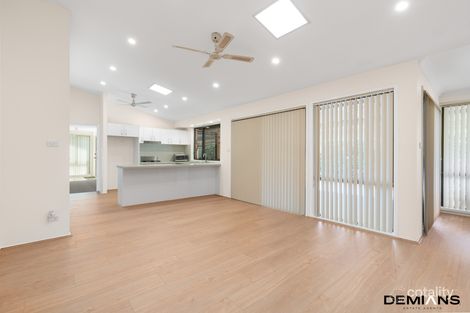 Property photo of 6 Hyde Park Court Wattle Grove NSW 2173