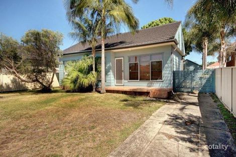 30 Waratah St, Windang, NSW 2528