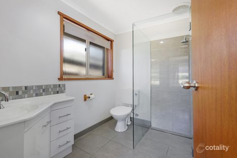 Property photo of 9 Lipook Court Warrnambool VIC 3280