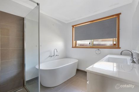 Property photo of 9 Lipook Court Warrnambool VIC 3280