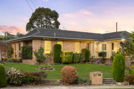 28 Meadowbrook Dr, Wheelers Hill, VIC 3150