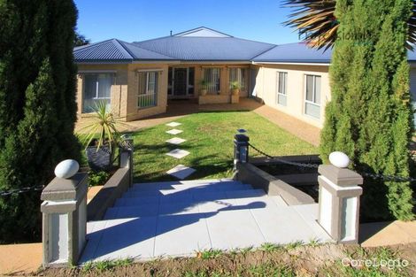 Property photo of 12 Hawk Place West Wodonga VIC 3690